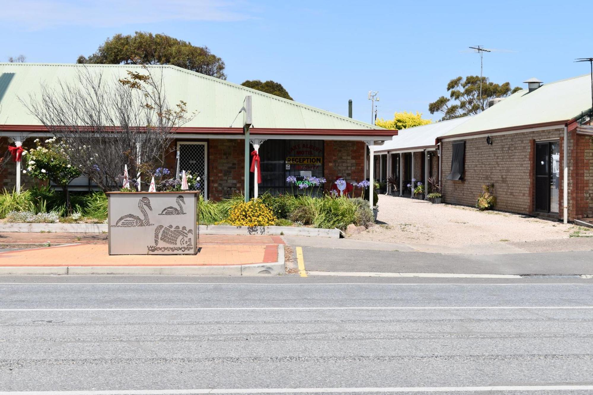 Lake Albert Motel Meningie Exterior foto